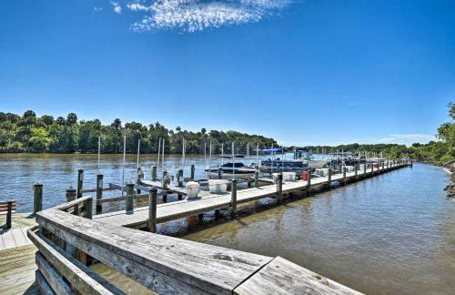 Waterfront Palm Coast Condo with Boat Dock and Pool! - Foto 3