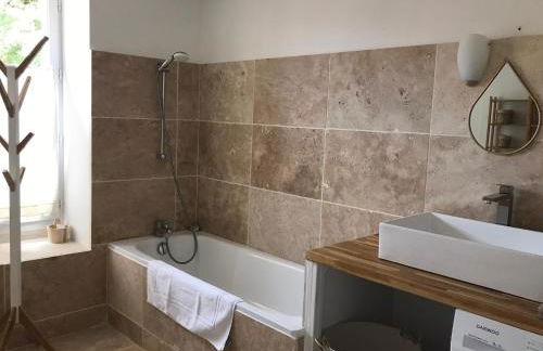 La Closerie de Gigny Maison Templiere avec Piscine,jacuzzi - Foto 20