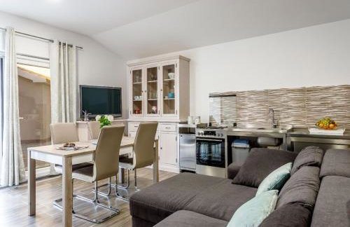 Torine - Capacious Holiday Home in Neorić with Heated Swimming Pool - Foto 17