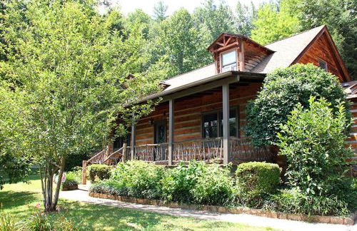 Rustic Log Cabin Rental with a Hot Tub near Asheville, North Carolina - Foto 1