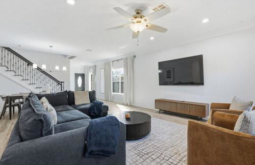 O18A Spacious 3BR Sleeps 10 Two Living Areas Houston - Foto 4