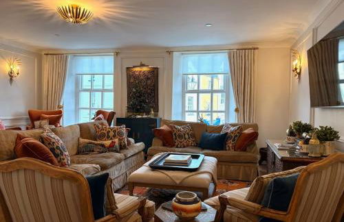 Boutique High Street Apartment In Crickhowell - Photo 10