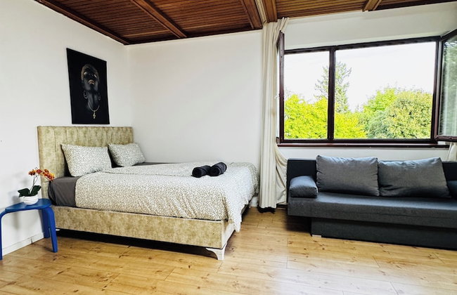 Cozy 3BR Apt with Garden Sleeps 10 - Foto 41