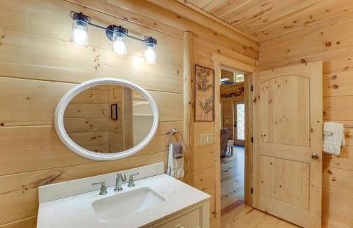 Explore Linville Falls Cabin with Game Room and Deck! - Foto 15