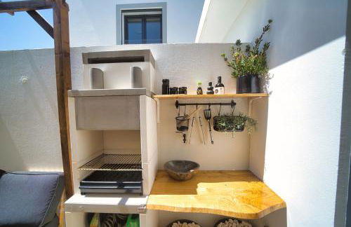 Elements Milfontes - Japandi Designed House - City Center - Photo 6