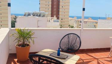 Duplex with private Rooftop and views - Foto 2