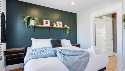 Elegant Historic Apartment with Craftsman Details - Foto 3