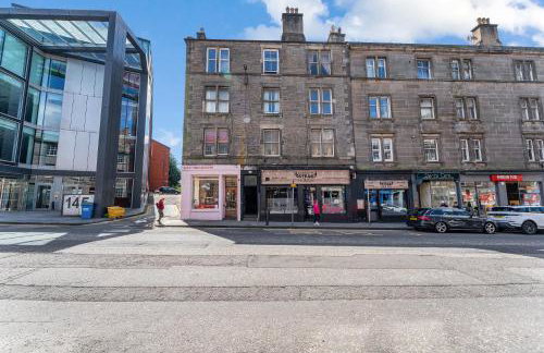 Central, Cozy 2BR-1BA-Haymarket - with Parking - Foto 32