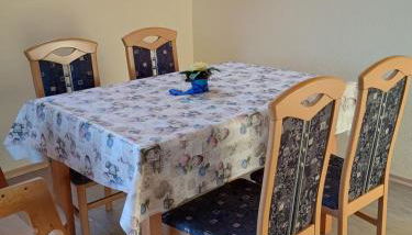 Ganze Wohnung mit Balkon, bis 5 Personen rund 90 qm - Foto 5