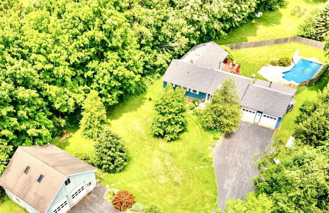 HV Spacious Retreat w Pool No Cleaning Fee - Foto 17