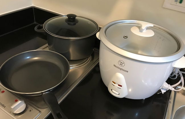 Condo Unit With Balcony in Manila - Photo 13