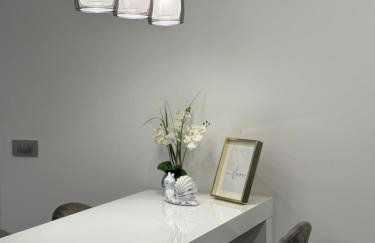 HelaMoni, New 5 Star 2 Person apartments with pool - Foto 9