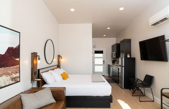 The Dwellings - Photo 4