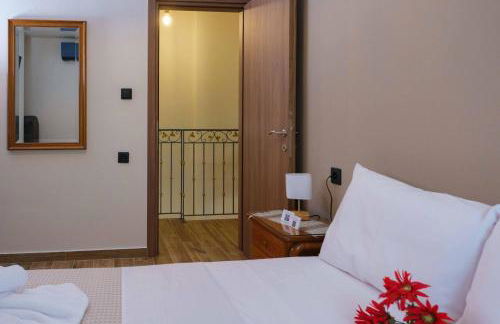 Effie's Maisonette with Detached Studio - Photo 13