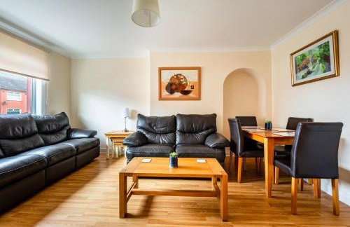 Scotia House -3 bed house in Larkhall with private driveway - Photo 23