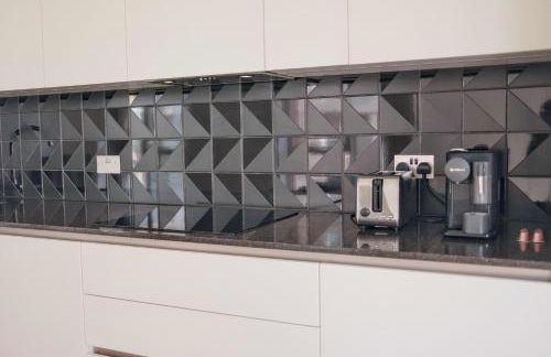 Luxury Apartment with Private Balcony in Zone 1 - Foto 6