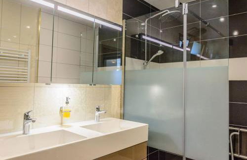 In the heart of nature with an unique view - Foto 13