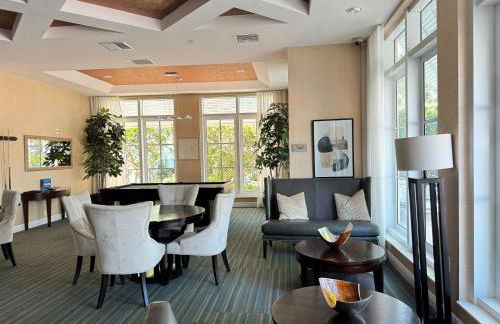 Luxury Oasis Suite - Photo 35