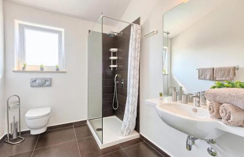 Awesome Home In Naselje Muzini - Foto 50