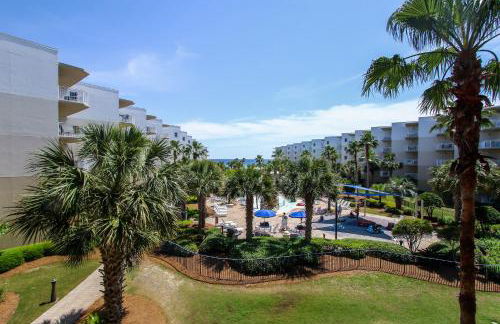 Gorgeous Overlooks The Courtyard in Classic Coastal Style Waterscape C400 - Foto 3