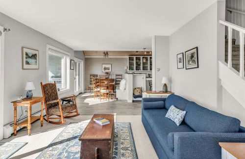 Spacious Oceanfront Home Stunning Sunset Views - Foto 19