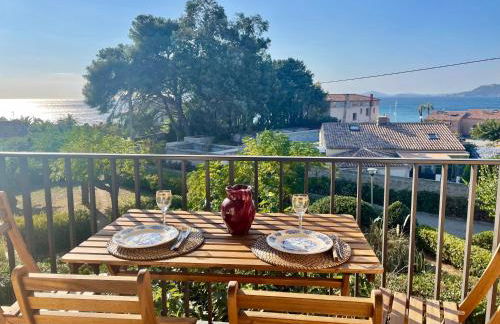 Appartement cosy vue mer à 50 m de la plage - refait à neuf et climatisé - Foto 7