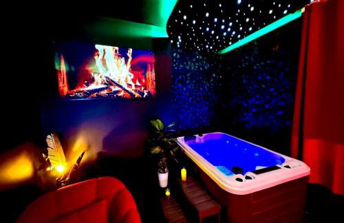 Suite Romantique - Jacuzzi - Love Room - Foto 13