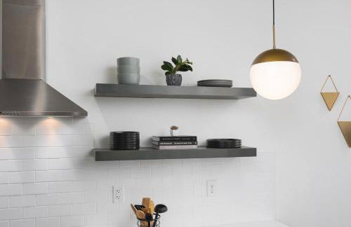 Luxury Design Condo, Close to Downtown Broadway & Coffee - Foto 13