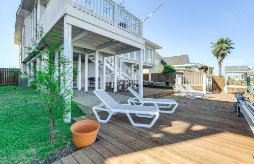 Waterfront Home with Deck and Pool in City-by-the-Sea - Foto 30