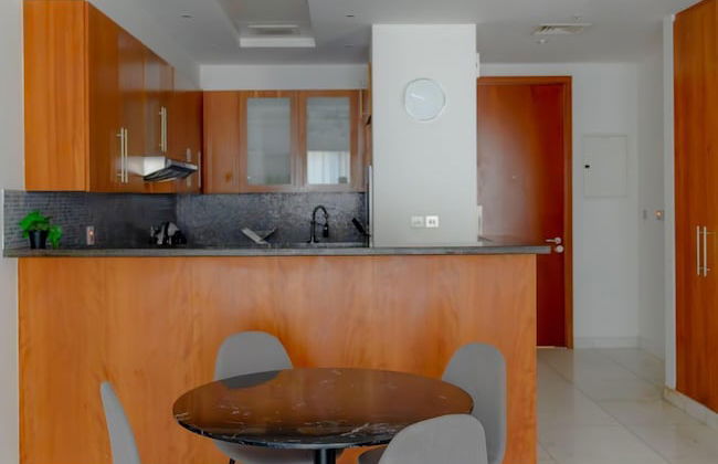 Nasma Luxury Stays - Central Park Tower - Photo 2