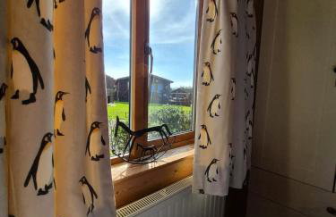 3-Bed Ocean View Lodge - Parking & Terrace - Photo 32