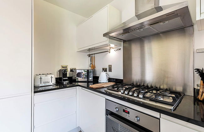 Semi-detached House With Modern Bespoke Interior - Foto 10