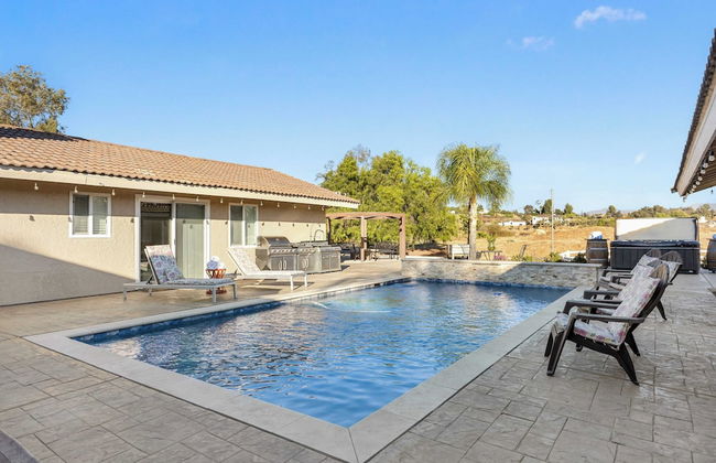 Bordeaux by Avantstay Private Pool, Hot Tub & Game Room Near Temecula - Foto 35