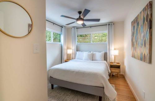 Luxurious Retreat with Stunning Views Sleeps 16) - Foto 40