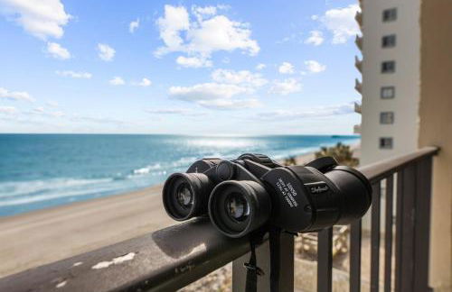 *OCEAN FRONT* Pier-adise 2Bed/2Bath, Sleeps 8 - Photo 3