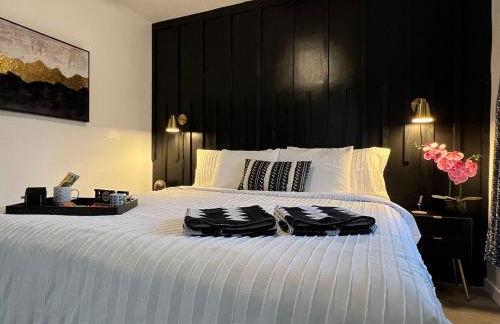 3-Minute JBLM Spacious & Cozy 4BR 2BTH Huge Yard - Foto 9