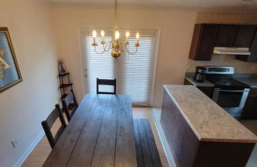 Great 4BR Home Near Emerald Pointe & Downtown - Foto 61