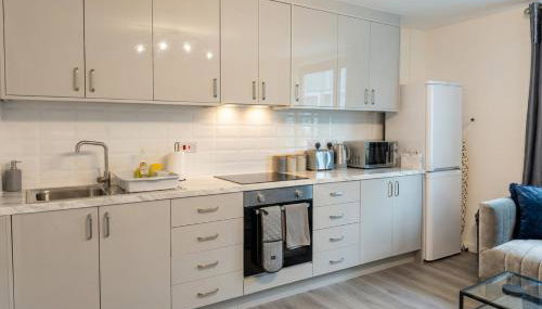 Spacious 2 Double Bedroom Apartment Near Manchester City Centre, Salford - Foto 4, stove, toaster