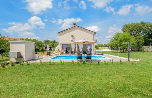 Villa Ondine with 3 bedrooms in Istrien - Foto 1