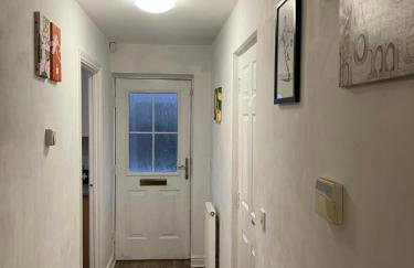 Spacious Home in Walsall with Parking & Garden - Foto 15