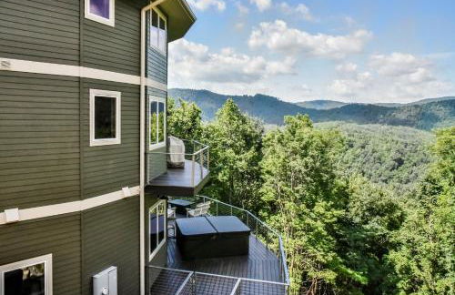 Skytop Chalet Pet Friendly, Hot Tub and Views - Foto 7