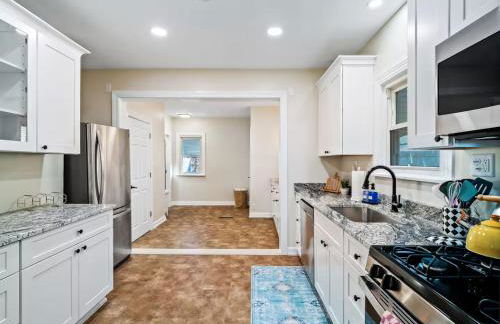 Hot Tub Ping Pong Sleeps 9 Retro Fun - Foto 34