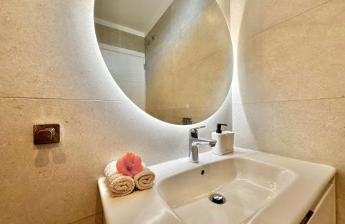 Sunshine Apartment with Sea Viev - Foto 35