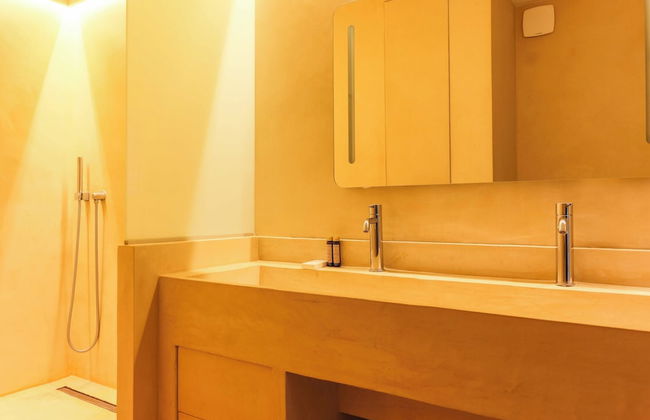 Newly Renovated Loft Bastille - Photo 18