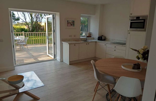 Coastal Apartment With sea Views - Foto 12