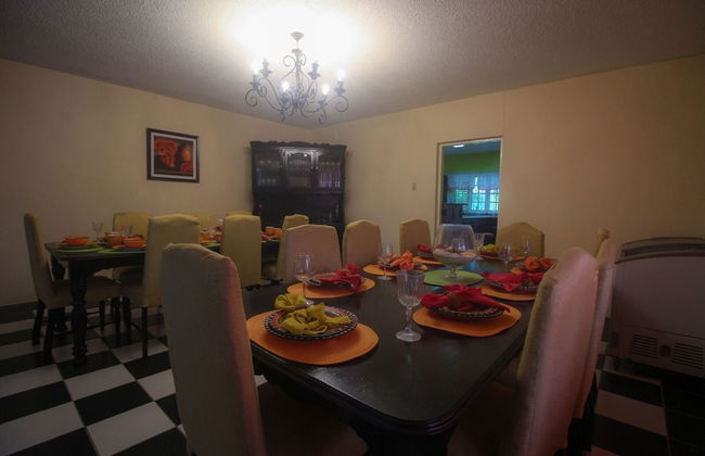 Kenwood Villa - Photo 11