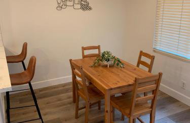 Beautifully Remodeled 2BR Prime Irvine Location - Photo 2