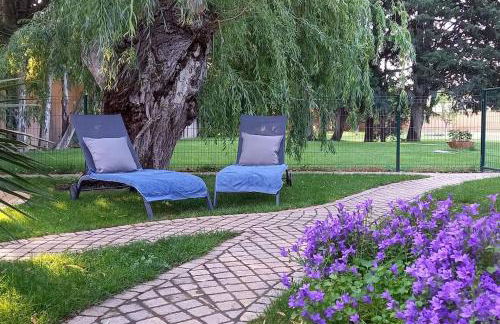 Logement lumineux, entièrement rénové avec jardin - Foto 3