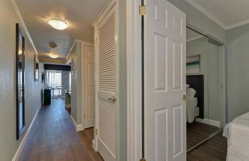 252-Waterfront, Amazing View from Balcony-Heated pool - Foto 7