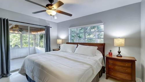 Waterfront Apartment Private Patio Pool - Foto 5